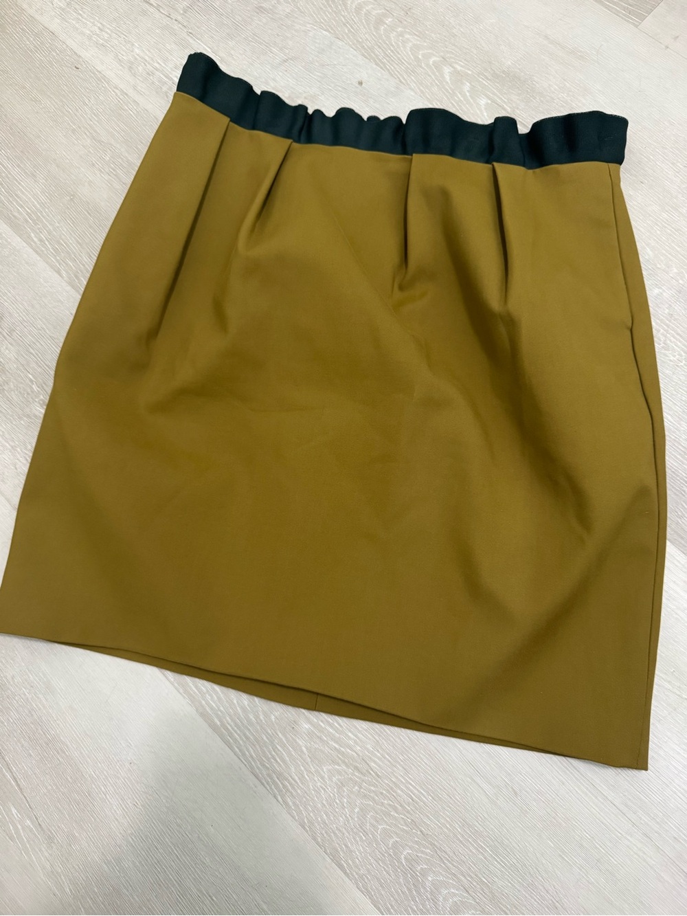 COS Olive Mini Skirt with Black Ruffled‎ Waist